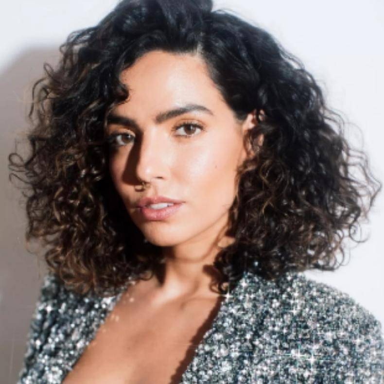 Contratar Laura Vicente é na Contrate Artistas